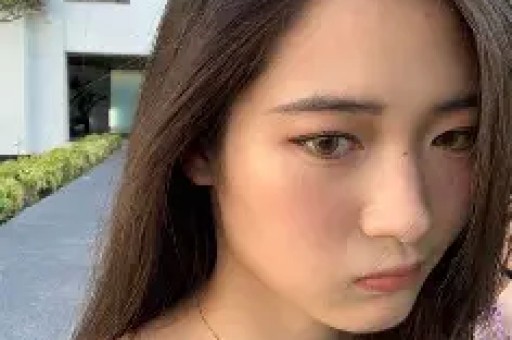 《青青草社区》免费观看
